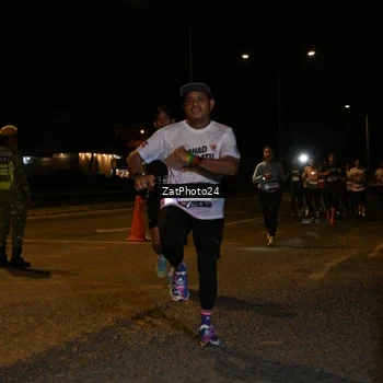 Runner Photo 7674352