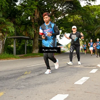 Runner Photo 7674359