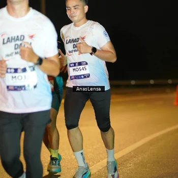 Runner Photo 7674363