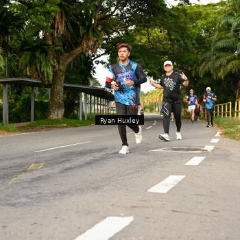 Runner Photo 7674387