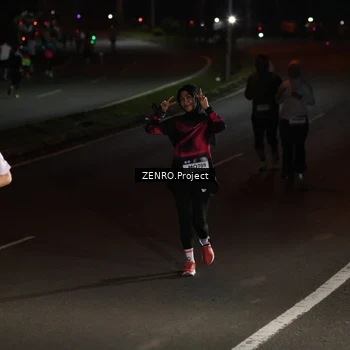 Runner Photo 7674397