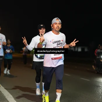 Runner Photo 7674406