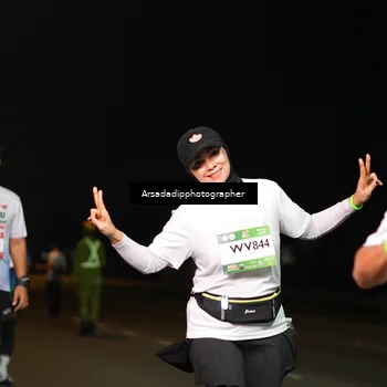 Runner Photo 7674412