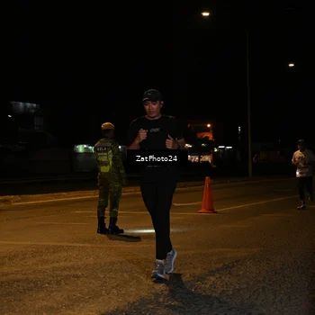 Runner Photo 7674415