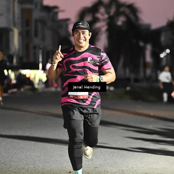 Runner Photo 7674425