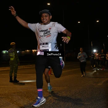 Runner Photo 7674458