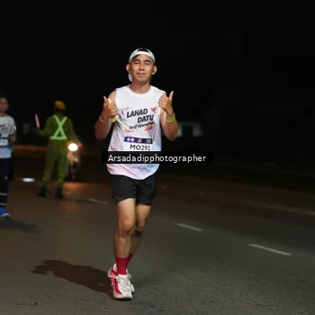 Runner Photo 7674463