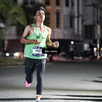 Runner Photo 7674467