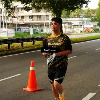 Runner Photo 7674497