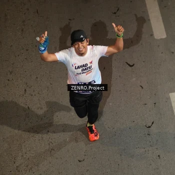 Runner Photo 7674518