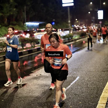 Runner Photo 7674537
