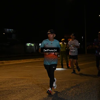 Runner Photo 7674545