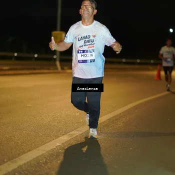 Runner Photo 7674561