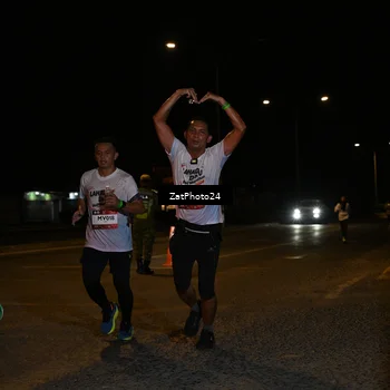 Runner Photo 7674574