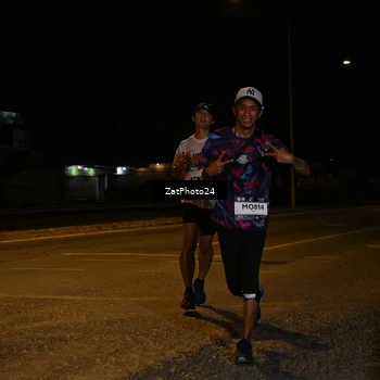 Runner Photo 7674579