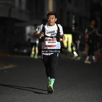 Runner Photo 7674592