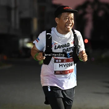 Runner Photo 7674633