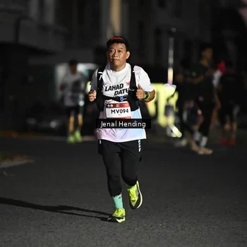 Runner Photo 7674644