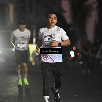 Runner Photo 7674652
