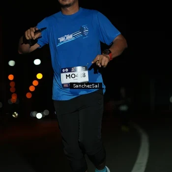 Runner Photo 7674668