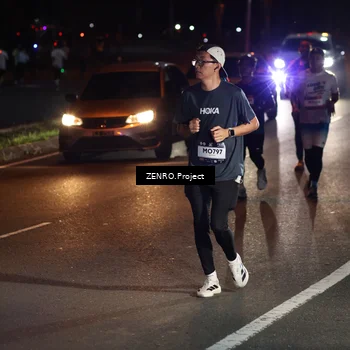 Runner Photo 7674684