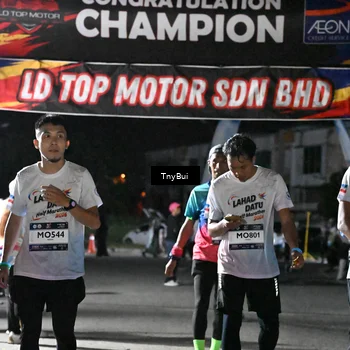 Runner Photo 7674689