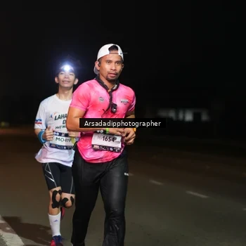 Runner Photo 7674692