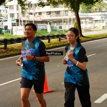 Runner Photo 7674693