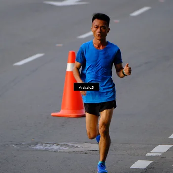 Runner Photo 7674699