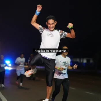 Runner Photo 7674700