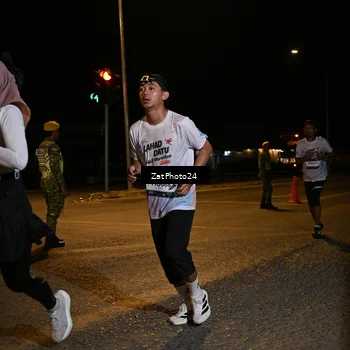 Runner Photo 7674703