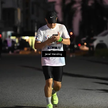 Runner Photo 7674705