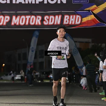 Runner Photo 7674725