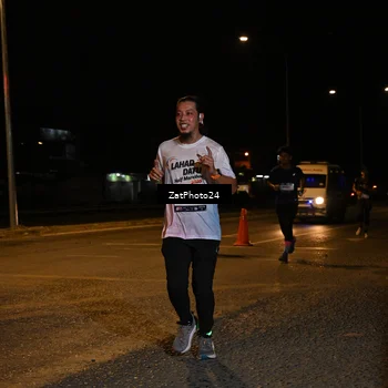 Runner Photo 7674734