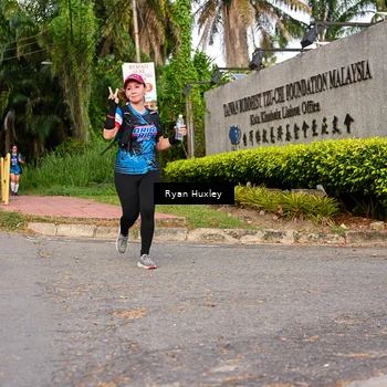 Runner Photo 7674736