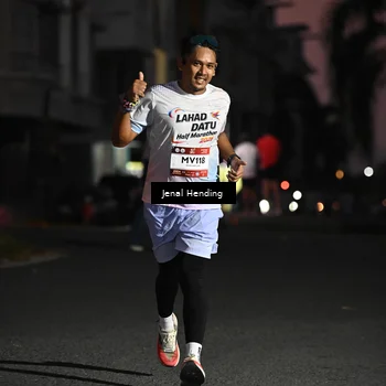 Runner Photo 7674764