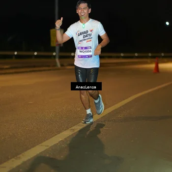 Runner Photo 7674771