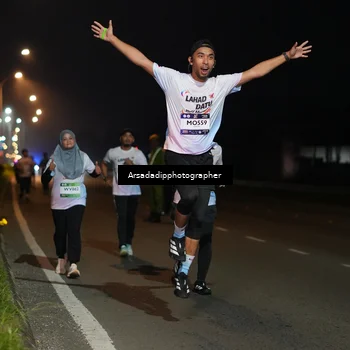 Runner Photo 7674780