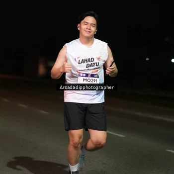 Runner Photo 7674790