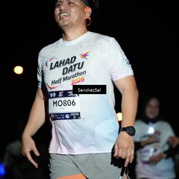 Runner Photo 7674792