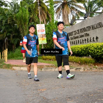 Runner Photo 7674818