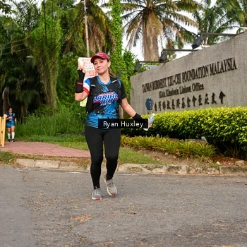 Runner Photo 7674846