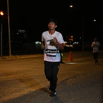 Runner Photo 7674847