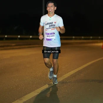 Runner Photo 7674850
