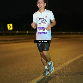 Runner Photo 7674852