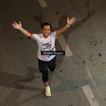 Runner Photo 7674858