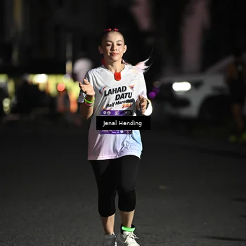 Runner Photo 7674875