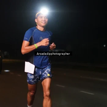 Runner Photo 7674888