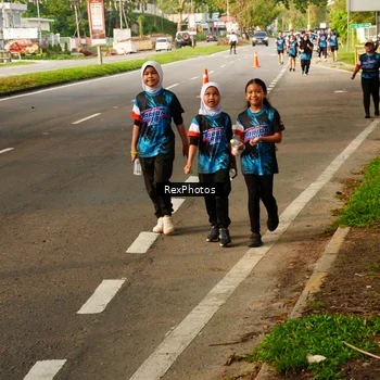 Runner Photo 7674891
