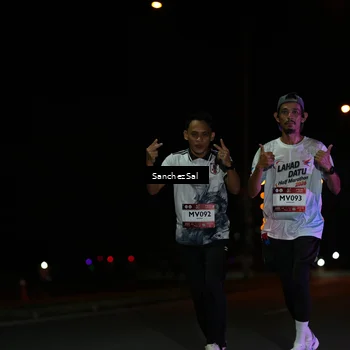 Runner Photo 7674895